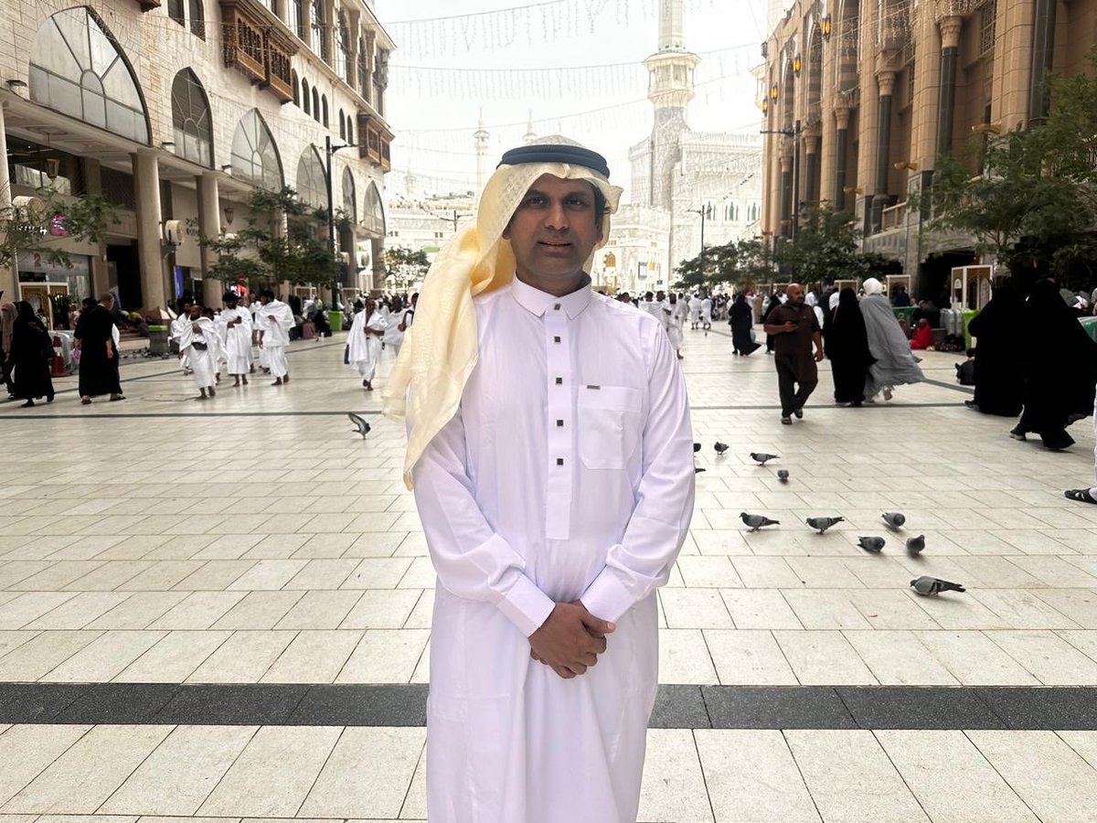 AshrafAhmedSha's tweet photo. Assalamualekum,

Eid Mubarak from the sacred city of Makkah 🌙✨

تَقَبَّلَ اللهُ مِنَّا وَمِنكُم
May Allah accept our efforts and bless us all with peace and barakah. Aameen!
#Eid #Eidulfitra #Makkah https://t.co/doHk77tgwY