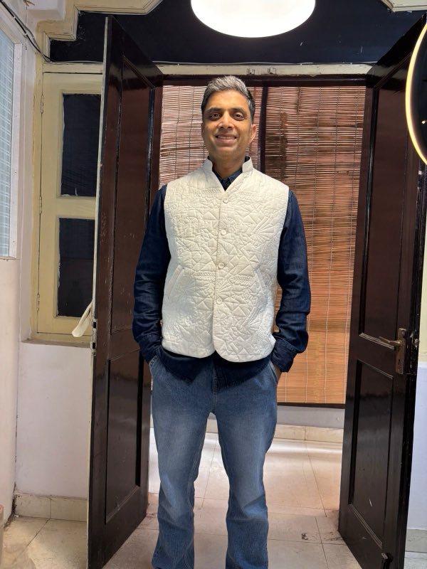 mgarg26's tweet photo. My ask: please find the jacket or provide me CCTV footage as I’m 100% sure someone from your team or ground staff or cleaning staff has taken the jacket for sure. I would request to please find my jacket and return the same. Would appreciate a quick turnaround. Thank you https://t.co/cTd6REMqhg