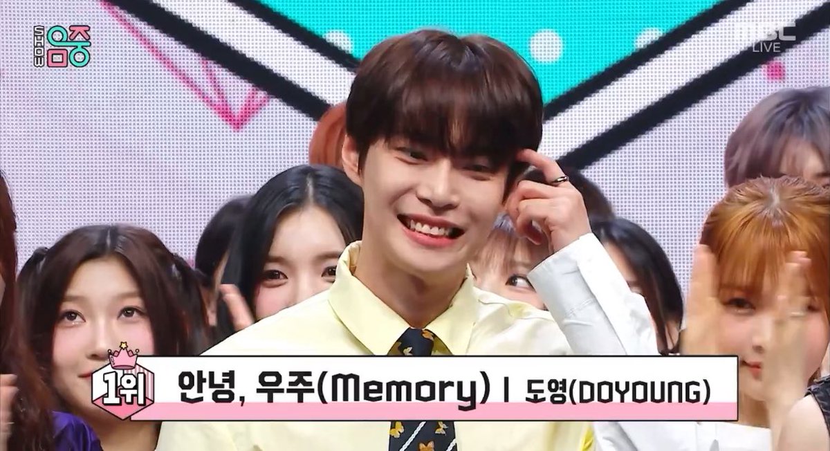 안녕우주 음중 1등했던 영광의 날 쎌카네요…  끼잉끼잉