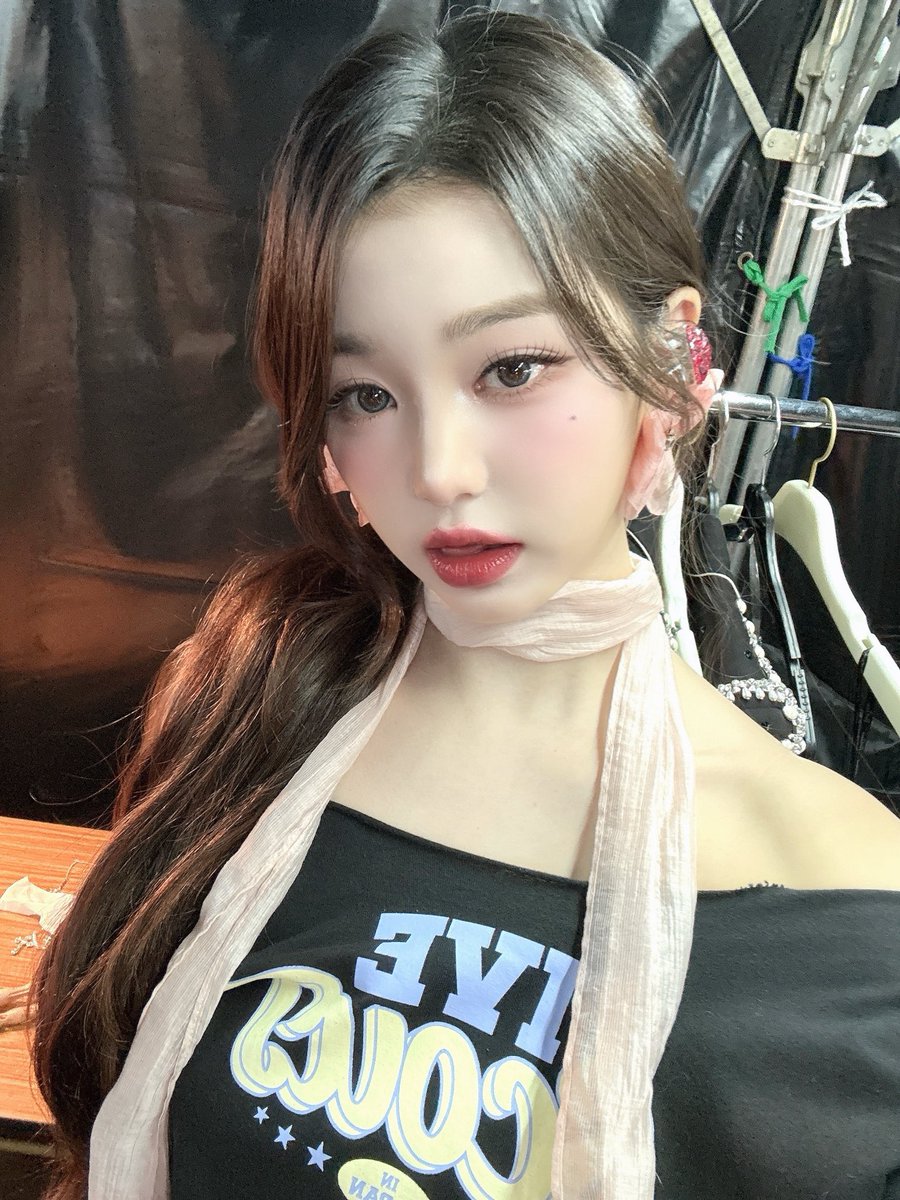 no context wonyoung tweet media