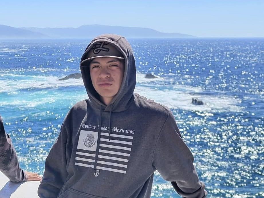 El joven jornalero agrícola Mauricio Vásquez Cruz, originario de #Huajuapan de León, Oaxaca, desapareció en Navolato, Sinaloa.

El Comité contra la Desaparición Forzada de la ONU demanda al Estado Mexicano adoptar las medidas necesarias para buscar y localizar al oaxaqueño.