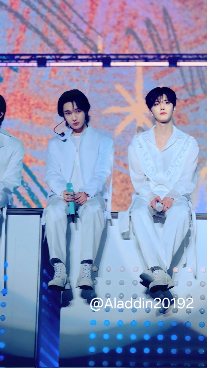 Aladdin20192's tweet photo. 260320 TDS4 encore 드림쇼4앙콘 

드림에서 왕자이자 공주를 맡고계신 두분🤴👸
#런쥔 #재민 #RUNJUN #JEAMIN https://t.co/ku6fldrkk5
