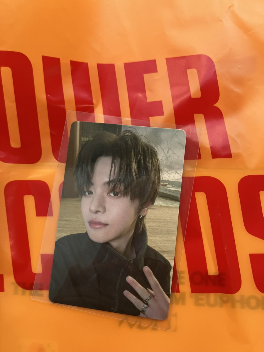 よるむ tweet media