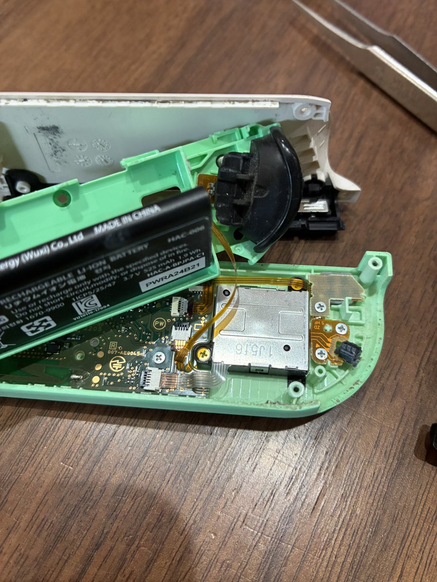 ぱいまん@あじふらい_シノビシャドウ引取中 tweet media