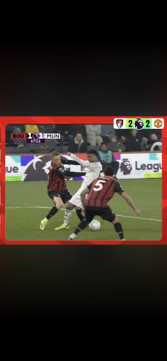 squeekxxx's tweet photo. @PLMatchCentre yeah I forgot you were allowed to push someone in the box https://t.co/gnpJv5bYSb