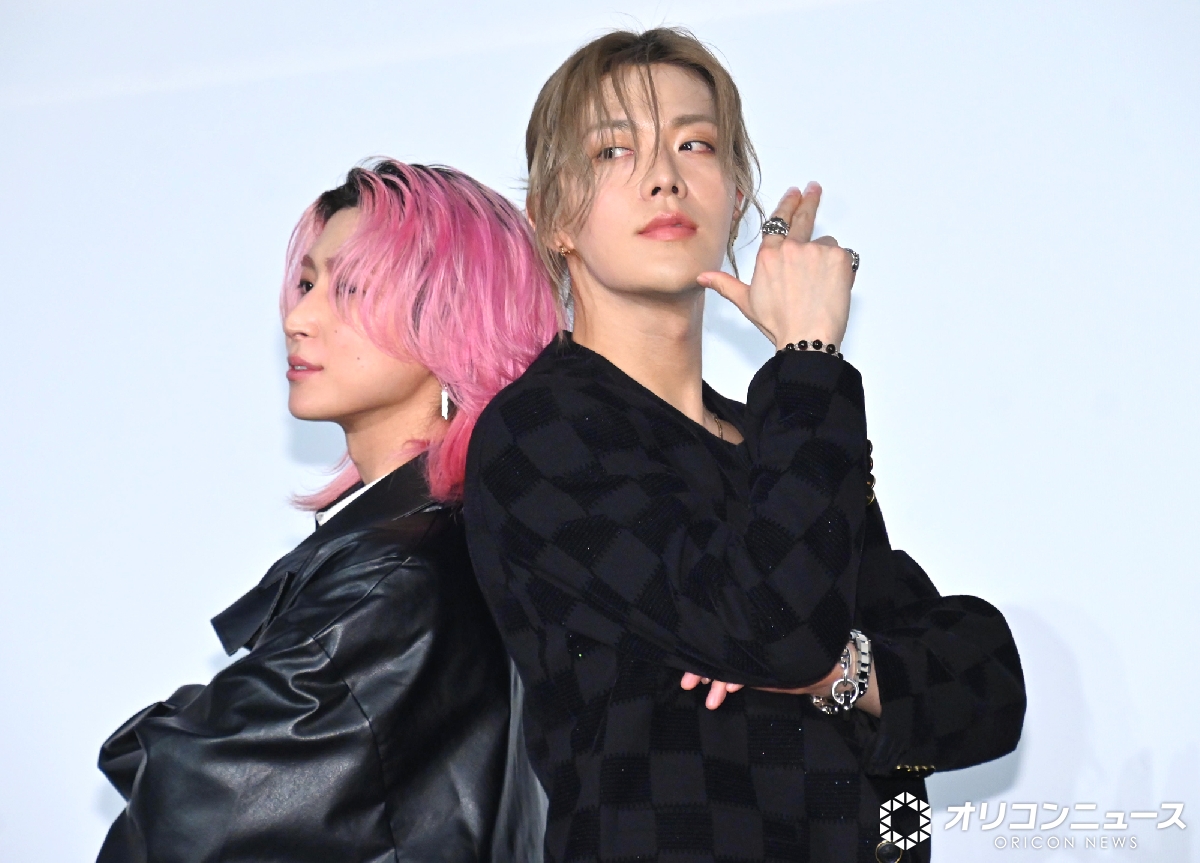 oricon's tweet photo. 映画『スペシャルズ』
公開御礼舞台あいさつ🎊

佐久間大介＆中本悠太、
“殺し屋”ならぬ“こぼし屋”⁉️

おちゃめな一面を明かす💭
https://t.co/LkrzgGXW86

#映画スペシャルズ @eiga_specials https://t.co/6NSkDM3ek4