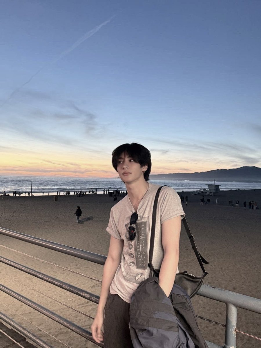 𝖦𝗈. tweet media