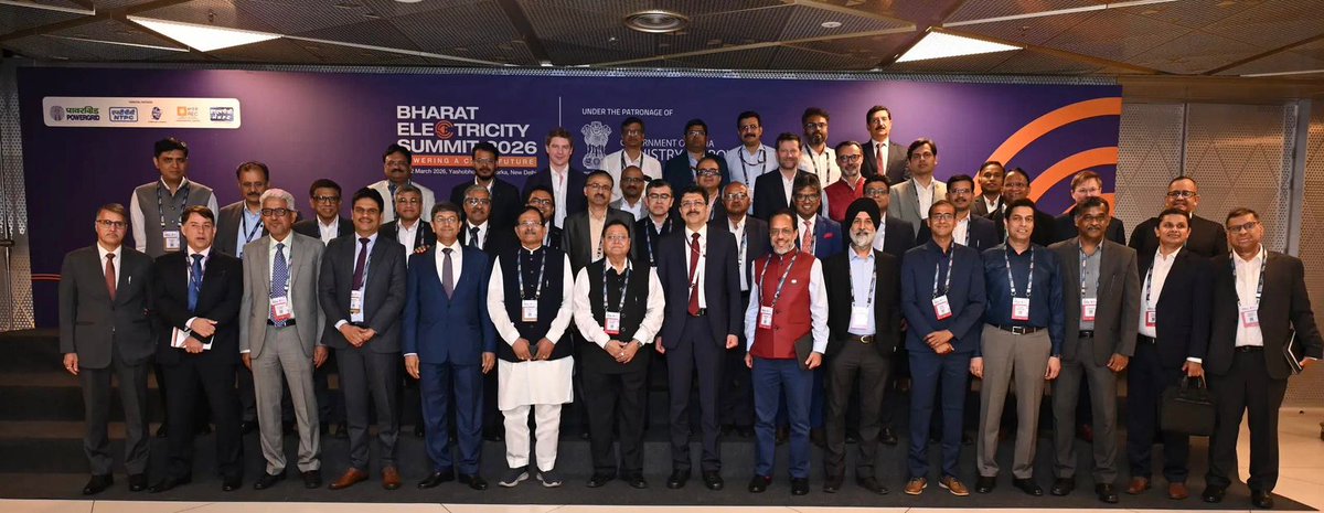 ACME Solar tweet media