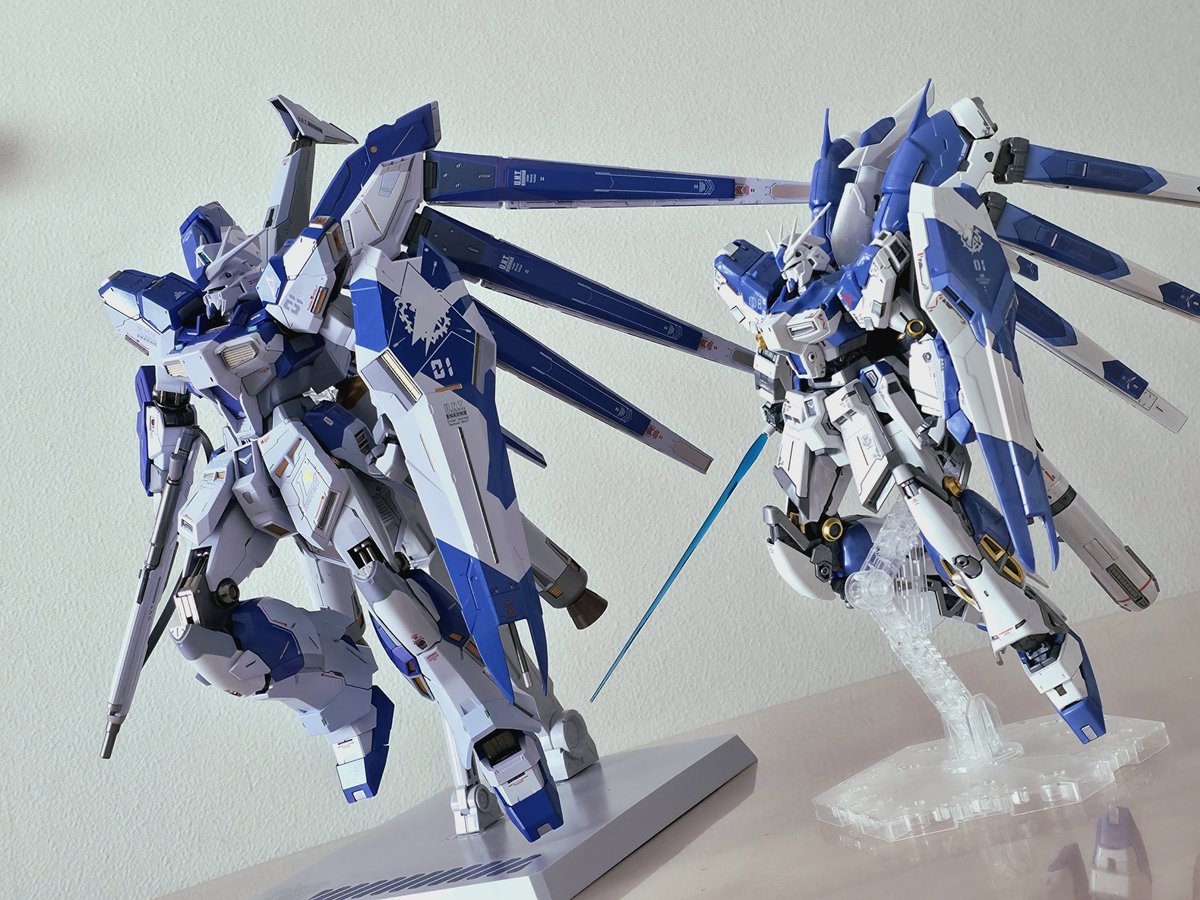 Photokin_sw's tweet image. RGのHiνと並べてみると面白い。
こうしてみるとRGはかなりディテールアップされてるかつスタイリッシュだな。
配色はかなり近いけど、バックパックはデザイン含め印象だいぶ違う。

どっちも格好良いけど個人的にはマッシブなメタルビルドが好き。

#METALBUILD
#REALGRADE 
#Hiνガンダム
