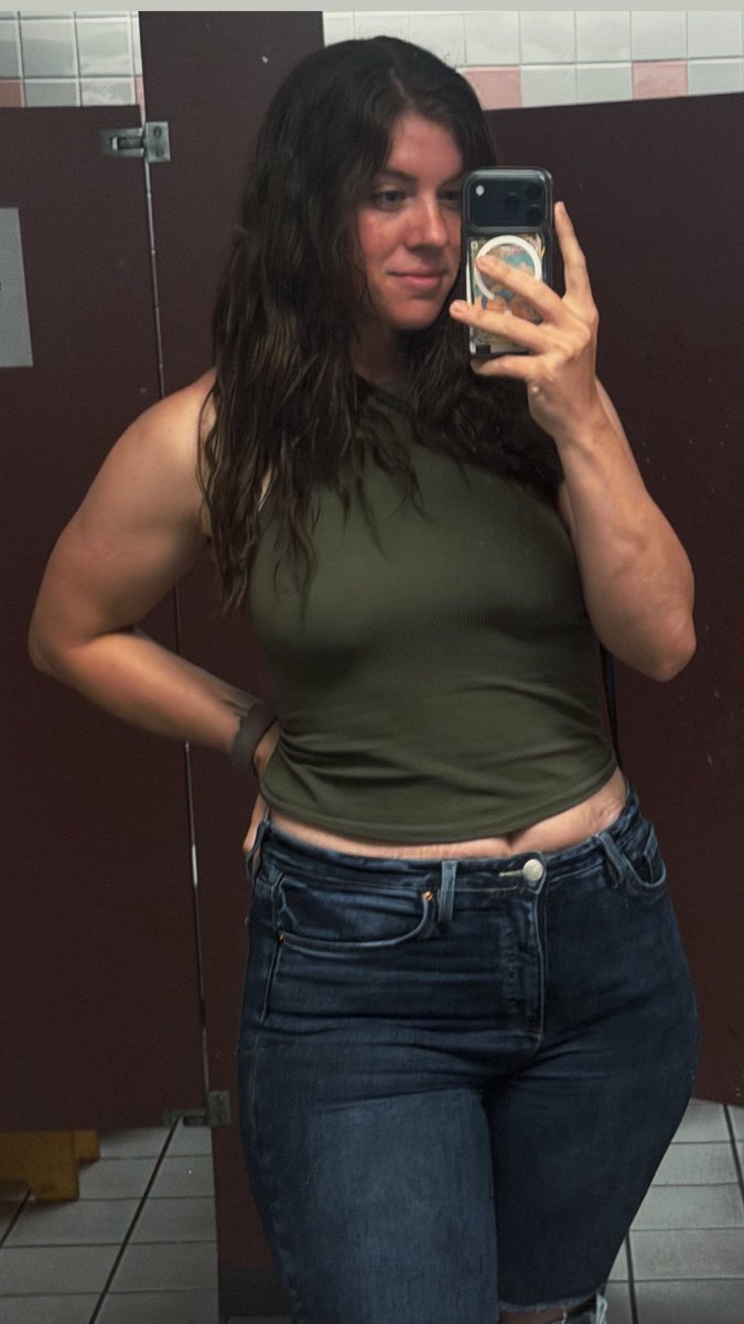 𝒥𝑒𝓌𝓁𝒾𝑒 tweet media