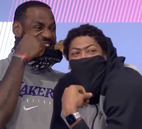 zickhilly tweet media