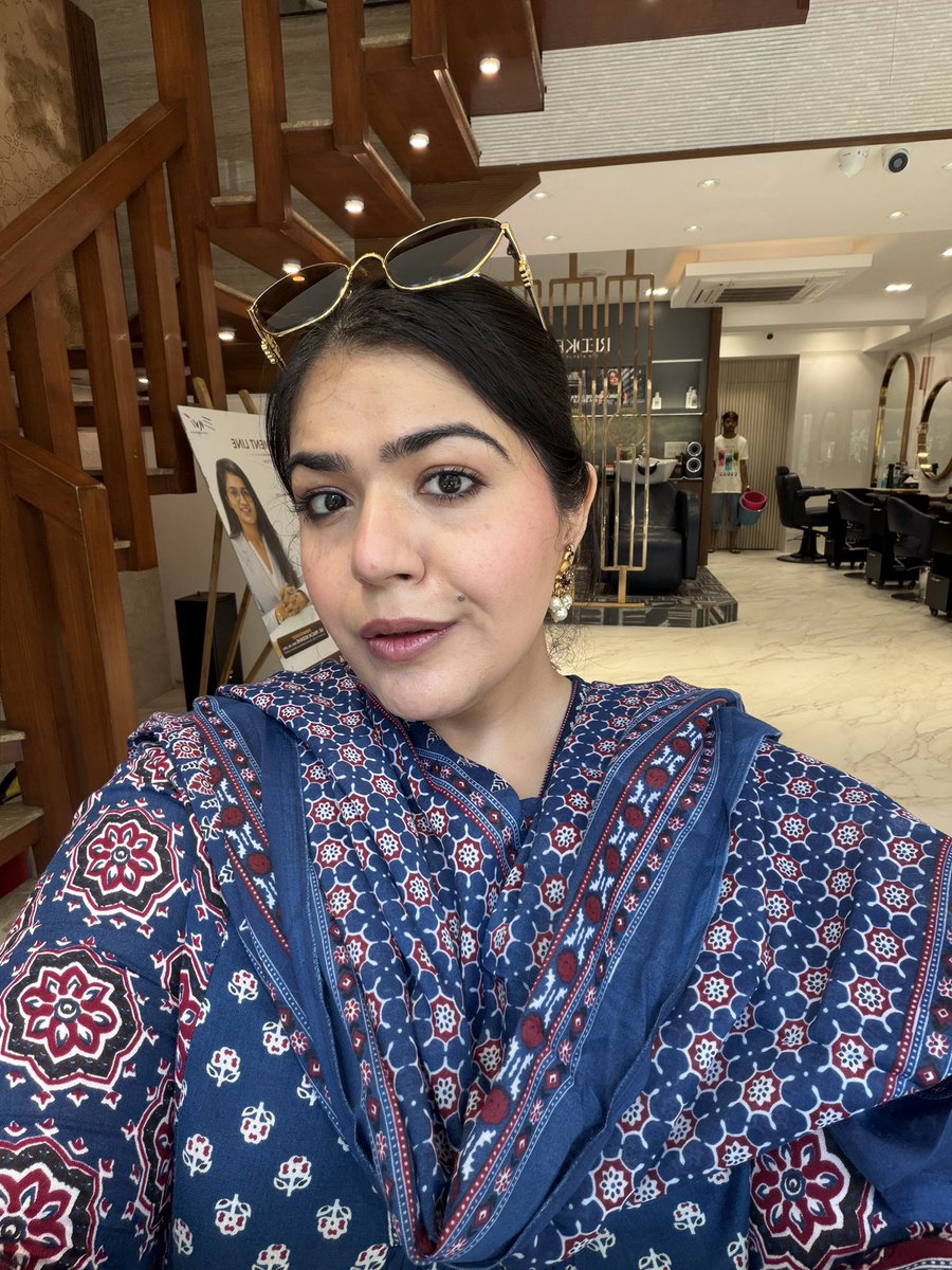 I don’t always recommend getting products from abroad because Indian brands are doing such good stuff but omg if you are a fair cool neutral like me and can’t get your shade anywhere because they’re all too warm please try this. PERFECT for Indian weather too!!!