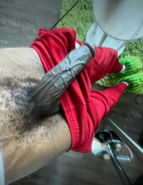 Thirsty for BBC? 🍆👀 tweet media