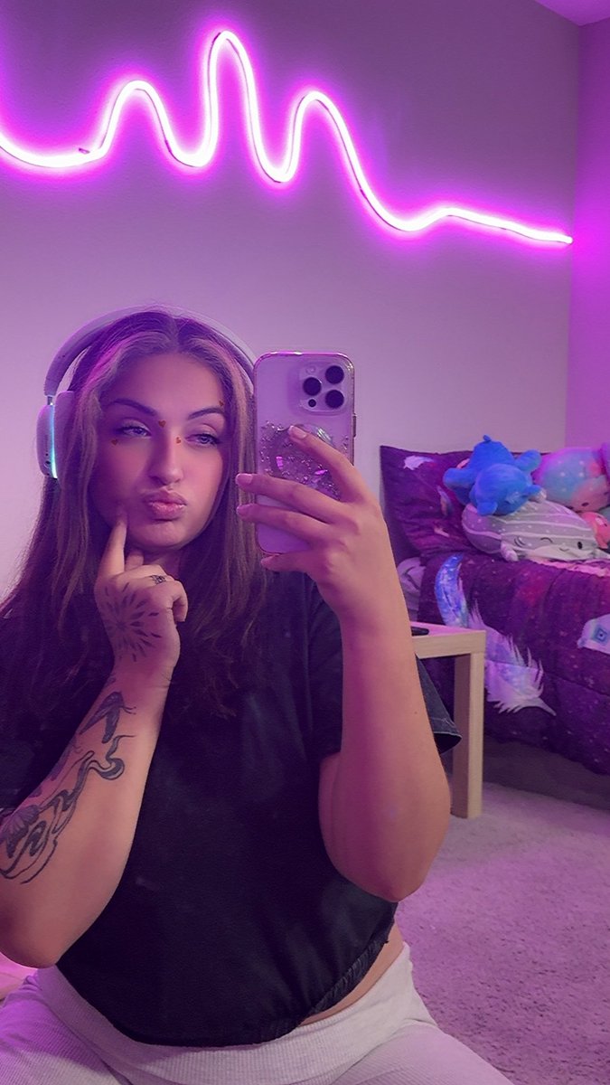 T2R Destiny tweet media