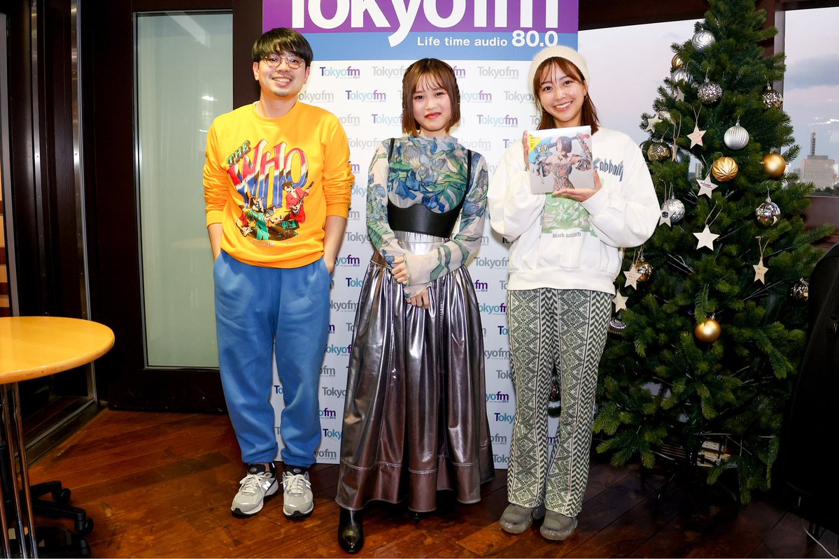 𝐑𝐞𝐢𝐧𝐲 𝐑𝐞𝐜𝐨𝐫𝐝𝐬 tweet media