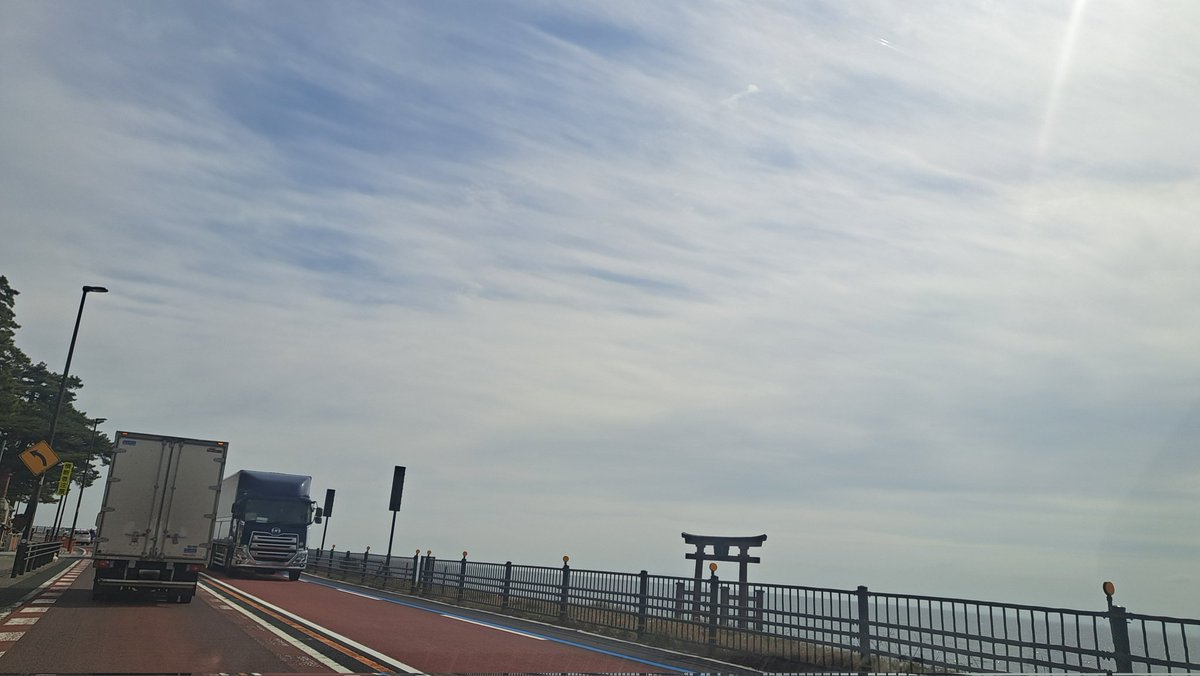 もとか ꕤ ^. .^ tweet media