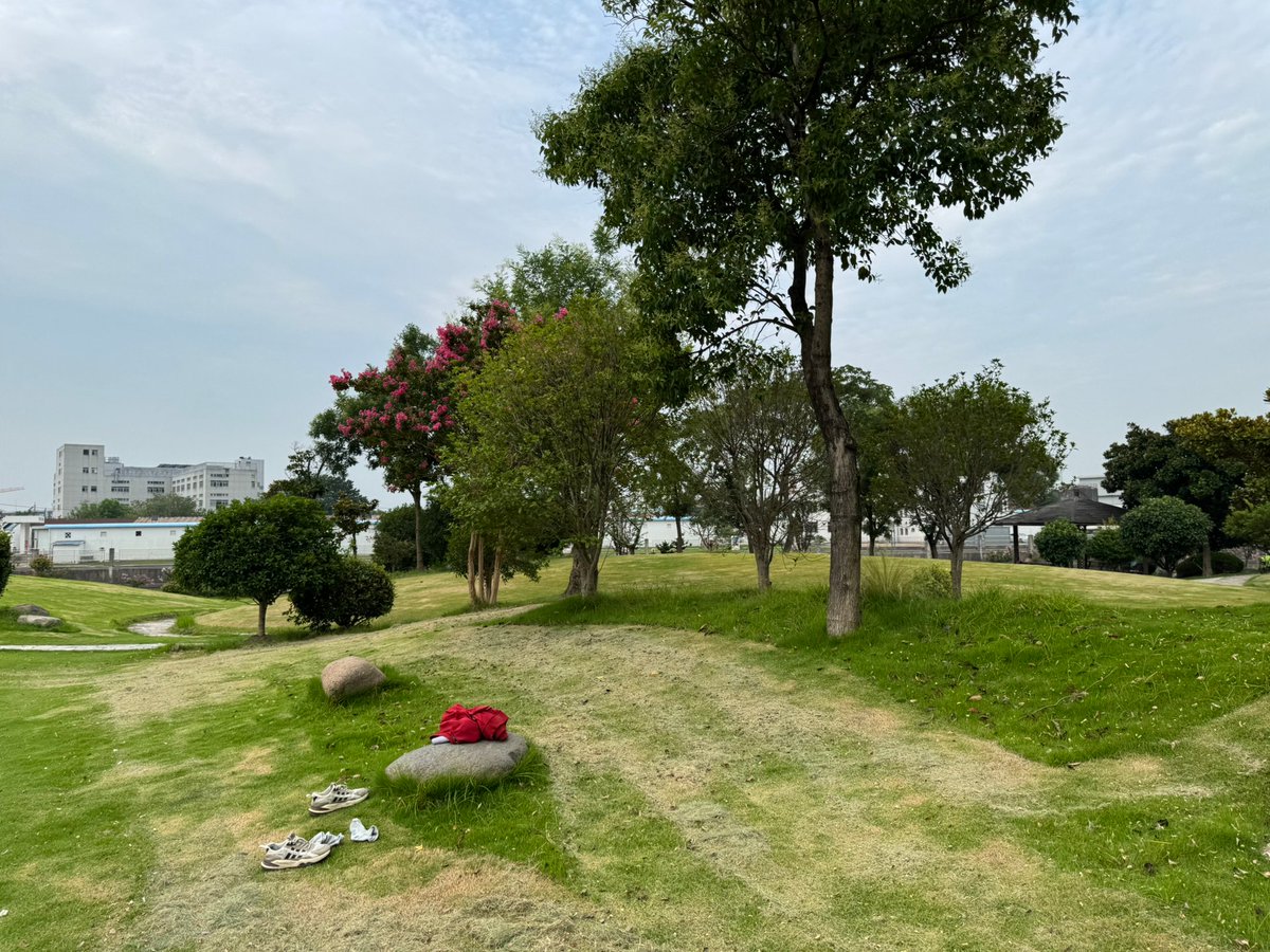 Run 4 Paris tweet media