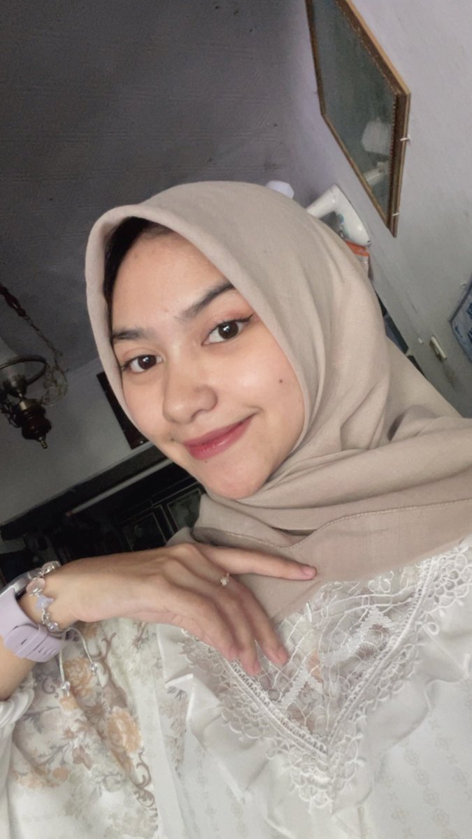 𝐌𝐚𝐮𝐥𝐢𝐝 tweet media