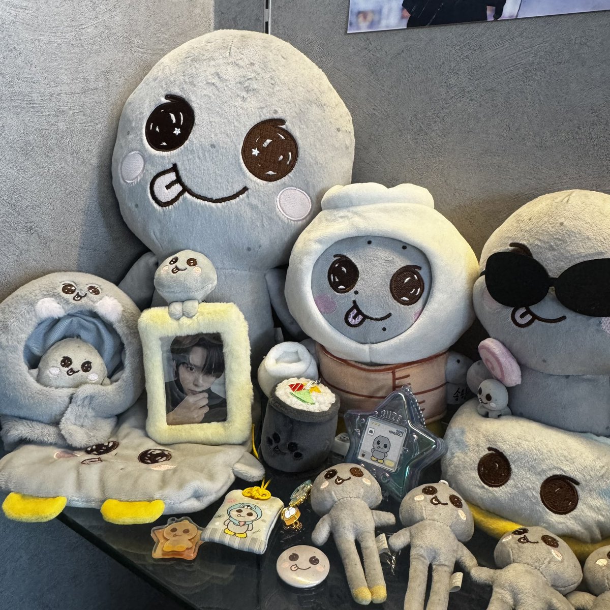돌멩이 tweet media