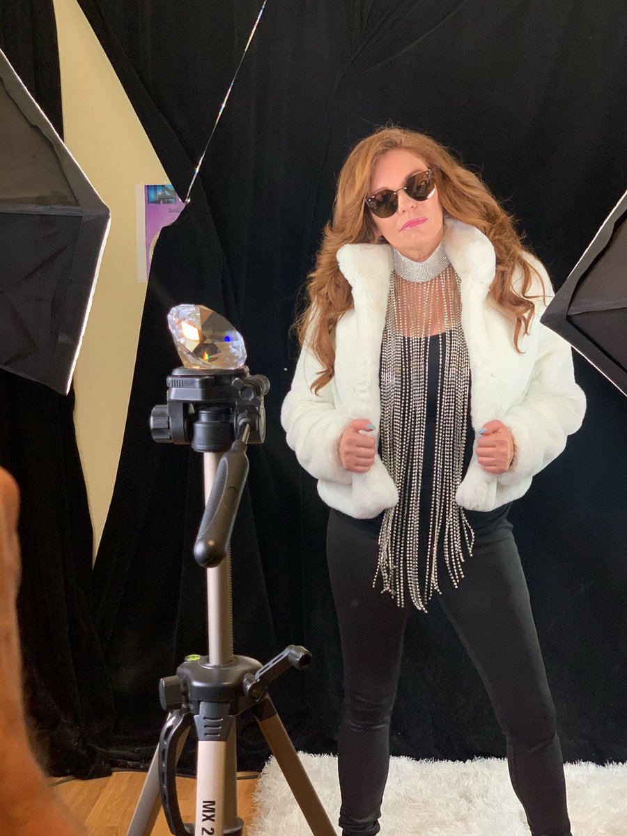 April Diamond tweet media