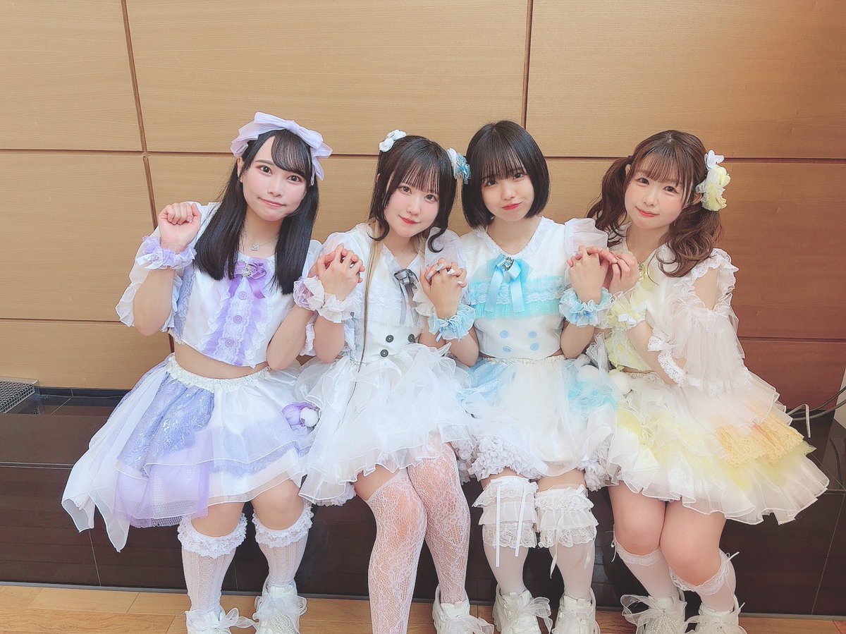 Angelic_Sugar_'s tweet photo. 「押忍フェス in つま恋〜マッハ押忍押忍〜」
1部、ありがとうございました。
2部はガーデンスタジオにて出演します🪽🫧 https://t.co/8RPzrXEQhX