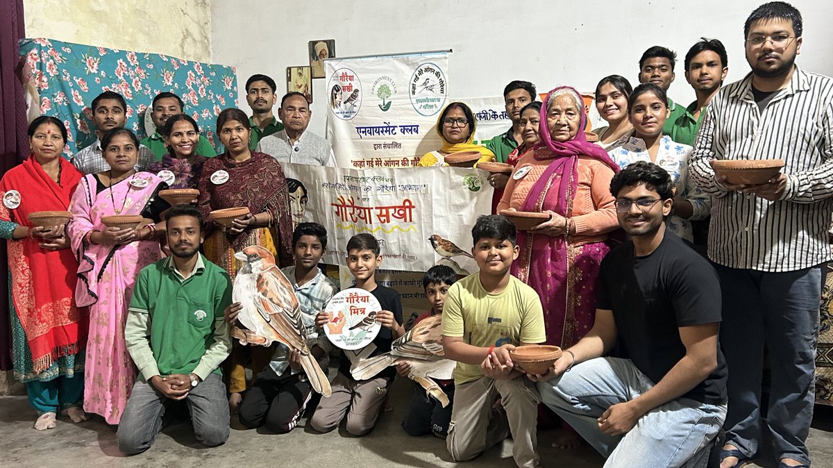 enclubmrt's tweet photo. #विश्व_गौरैया_दिवस पर क्लब द्वारा #कहां_गई_मेरे_आंगन_की_गौरैया अ���ियान के तहत फाजलपुर, रोहटा रोड़ #मेरठ में आयोजित कार्यक्रम में मुख्य अतिथि के रूप में वार्ड 25 पार्षद मेरठ अशोक कनौजिया जी द्वारा महिलाओं को निःशुल्क मिट्टी के सकोरे वितरित कर, उन्हें #GoraiyaSakhi नियुक्त किया गया। https://t.co/Wf2DUyX2uD