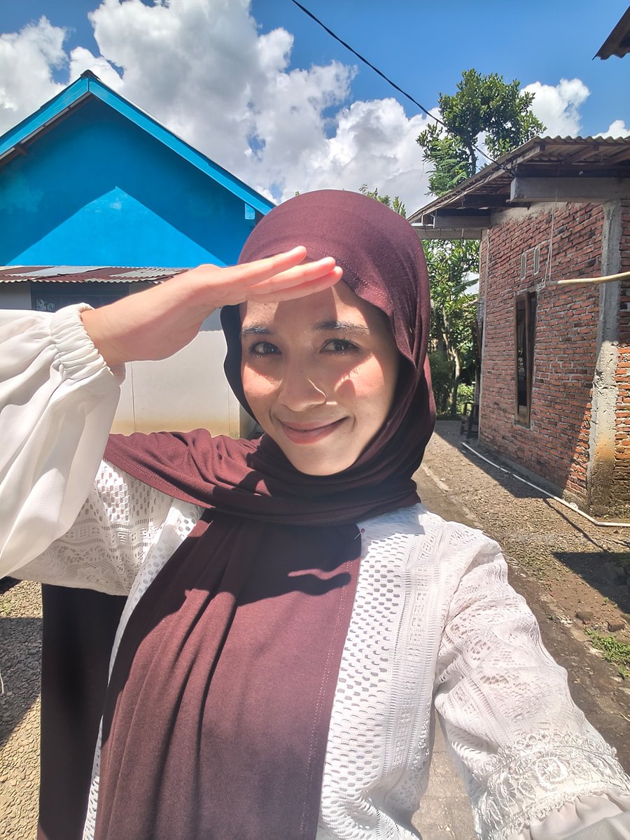 thinkabout_ong's tweet photo. H+2 lebaran
Hari ini dapat thr 22ribu hihihihi https://t.co/JnNlBnC7Xv