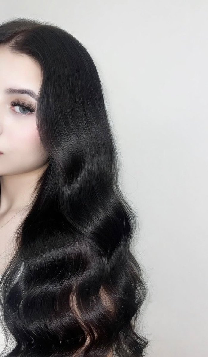 𝜲𝒊𝜶 🪽 tweet media