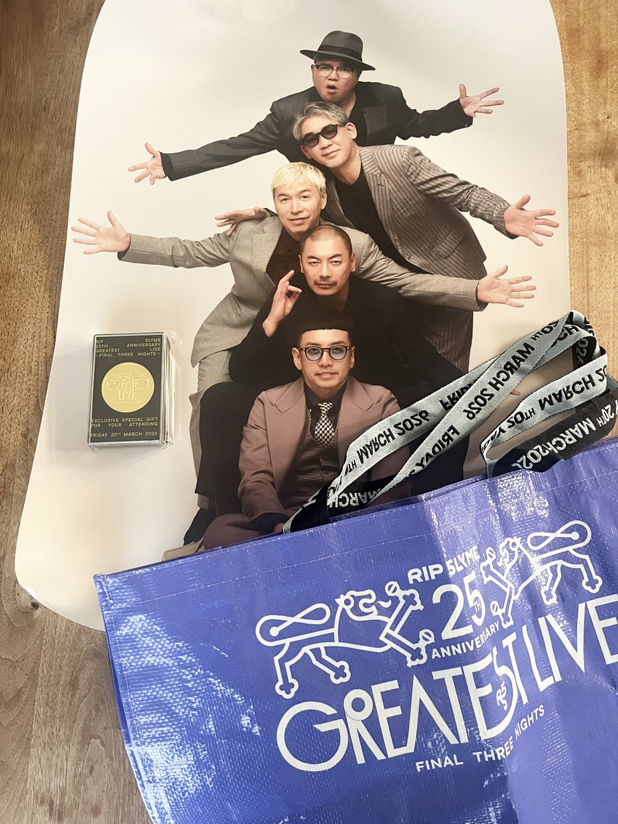 1104TQ's tweet photo. 『RIP SLYME 25th Anniversary GREATEST LIVE – Final Three Nights』3daysの初日に参加♬ 　RYO-Zが「コールドスリープではなく、俺等はフリーズドライなんでお湯（声援）をかけてくれれば復活します」と言っていてのを信じたい。　※１枚目の写真は初日配布のグッズ https://t.co/nuFB4TebE3