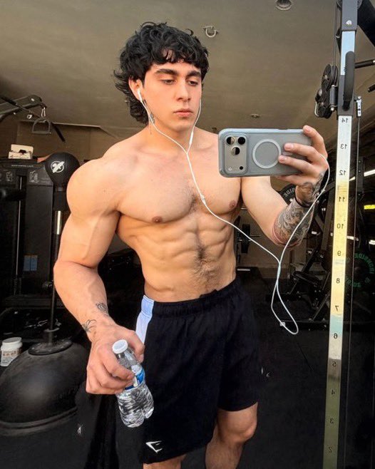 Dr. Prince Charming✨ tweet media