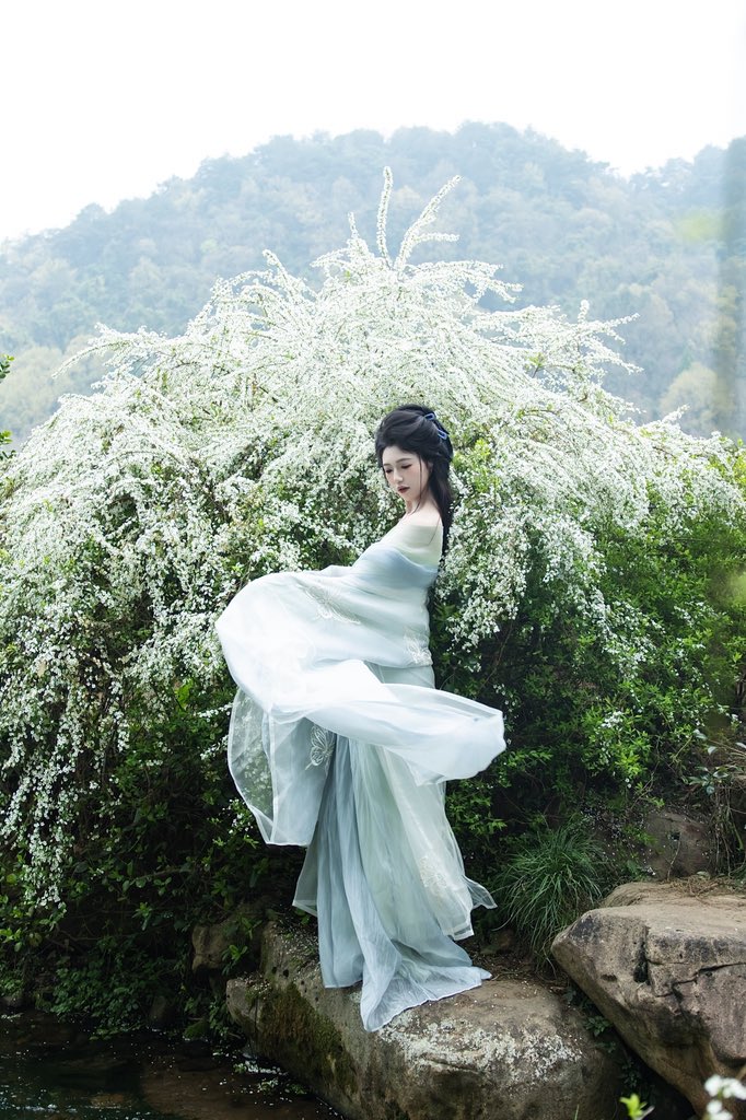 不是你的左 tweet media