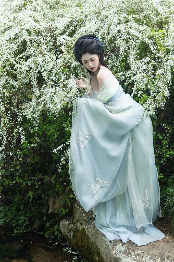 不是你的左 tweet media