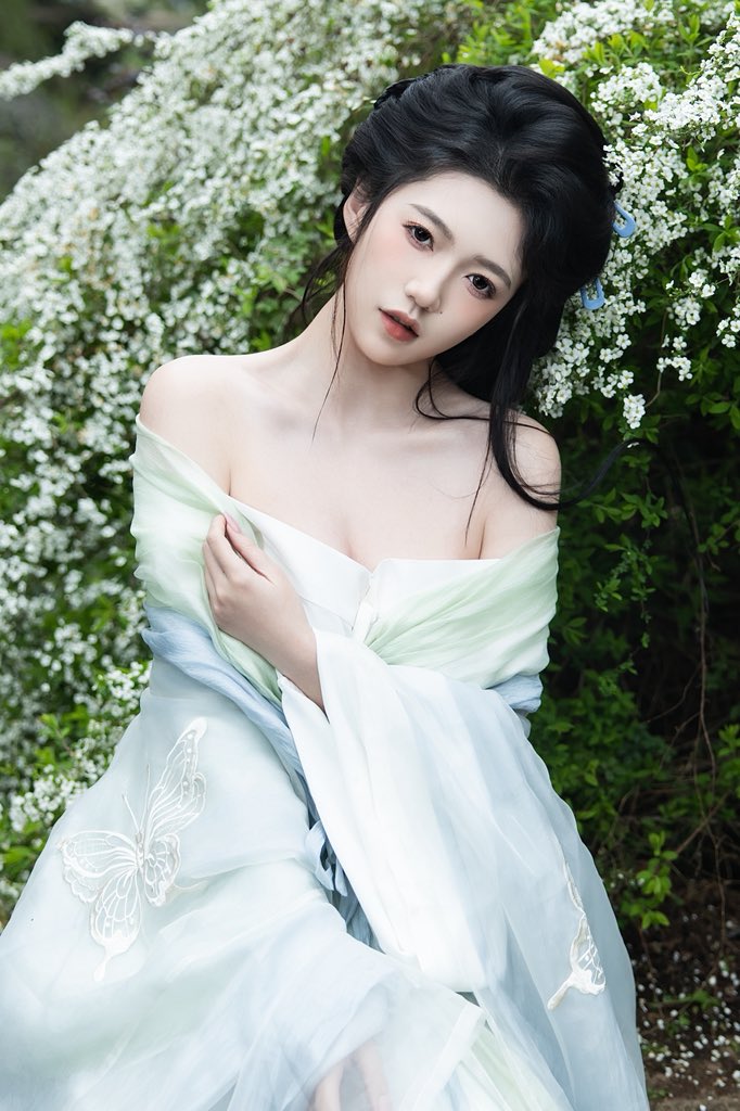 不是你的左 tweet media