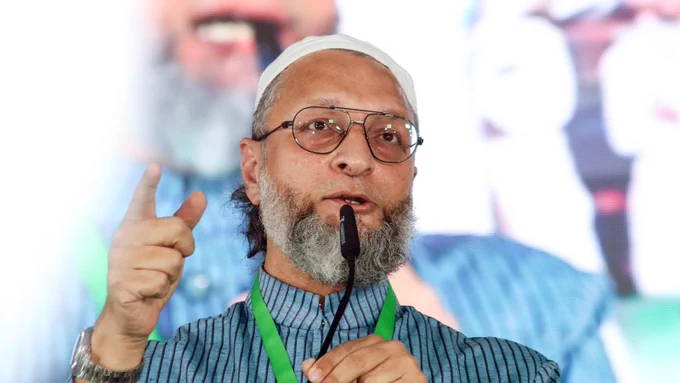 Asaduddin Owaisi strongly criticizes Pakistan for bombing an Afghan hospital.
