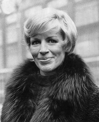 Louise 💜🩵🌹 tweet media