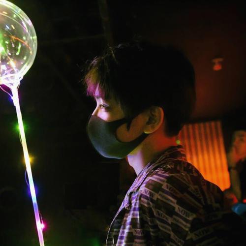 Tried nonviolent needs naming, giraffe gazes gentle – rosenberg reaches, conflicts cooled.