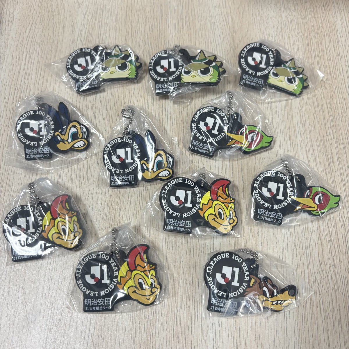 619Naoto's tweet photo. J1百年構想リーグ
クラブマスコット　ラバーチャーム
交換お願いします⚽️

譲: 画像のも

求: ヴィッセル神戸（モーヴィ）
　定価＋送料での買取も募集してます

郵送での交換希望
よろしくお願いします🙇🏽‍♂️

#アビスパ福岡  #セレッソ大阪  #東京ヴェルディ #ファジアーノ岡山 #柏レイソル https://t.co/dszm6y2Ed4