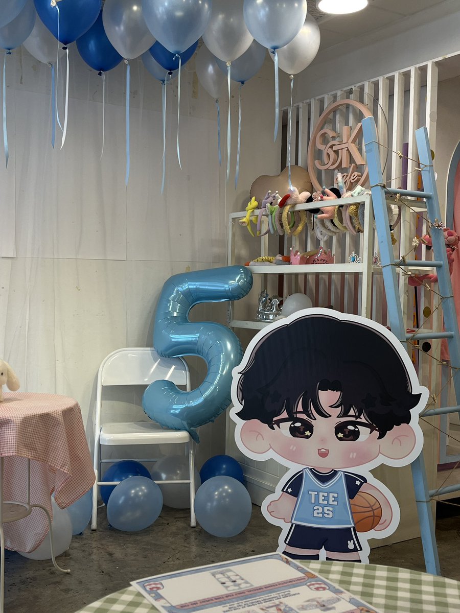 apr 🍅 tweet media