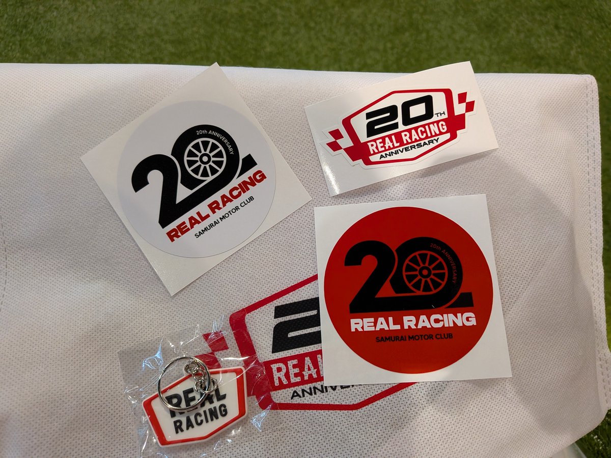 phenolpigrain's tweet image. いやはや…スゲーイベントだった
おみやげのグッズもなんかすごい
質問がトリになっちゃって怖くて泣いちゃった
#RR20