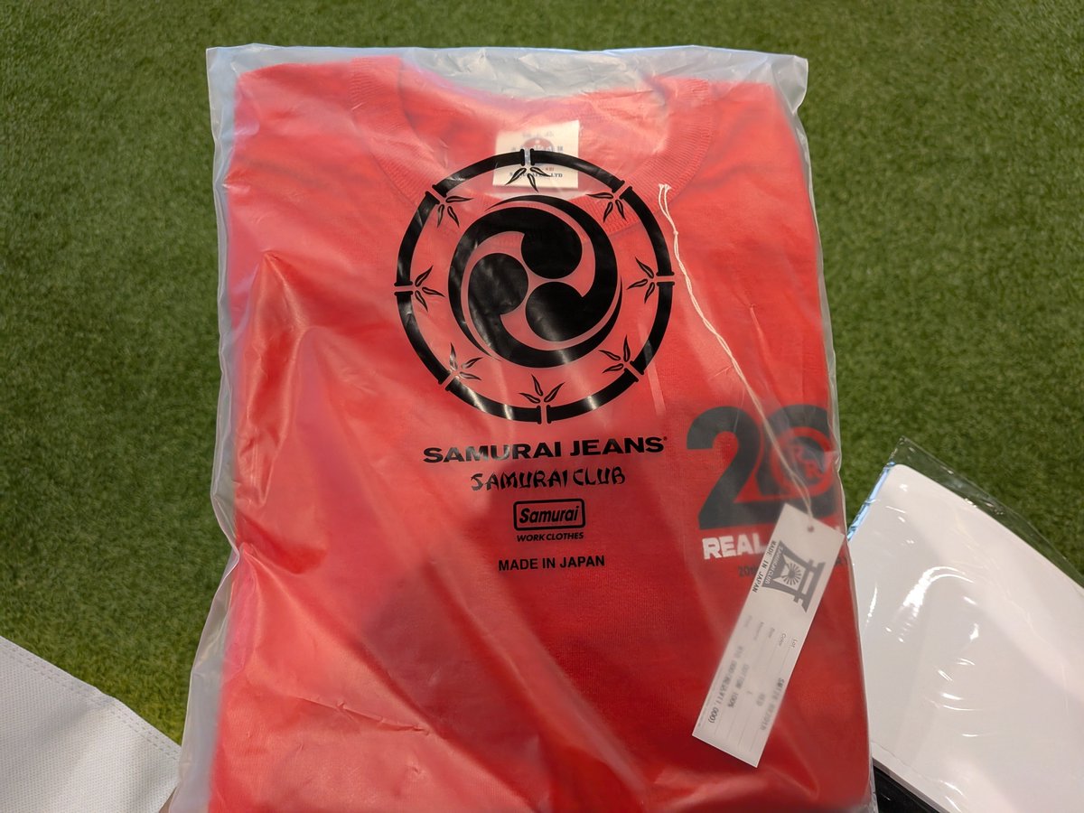 phenolpigrain's tweet image. いやはや…スゲーイベントだった
おみやげのグッズもなんかすごい
質問がトリになっちゃって怖くて泣いちゃった
#RR20