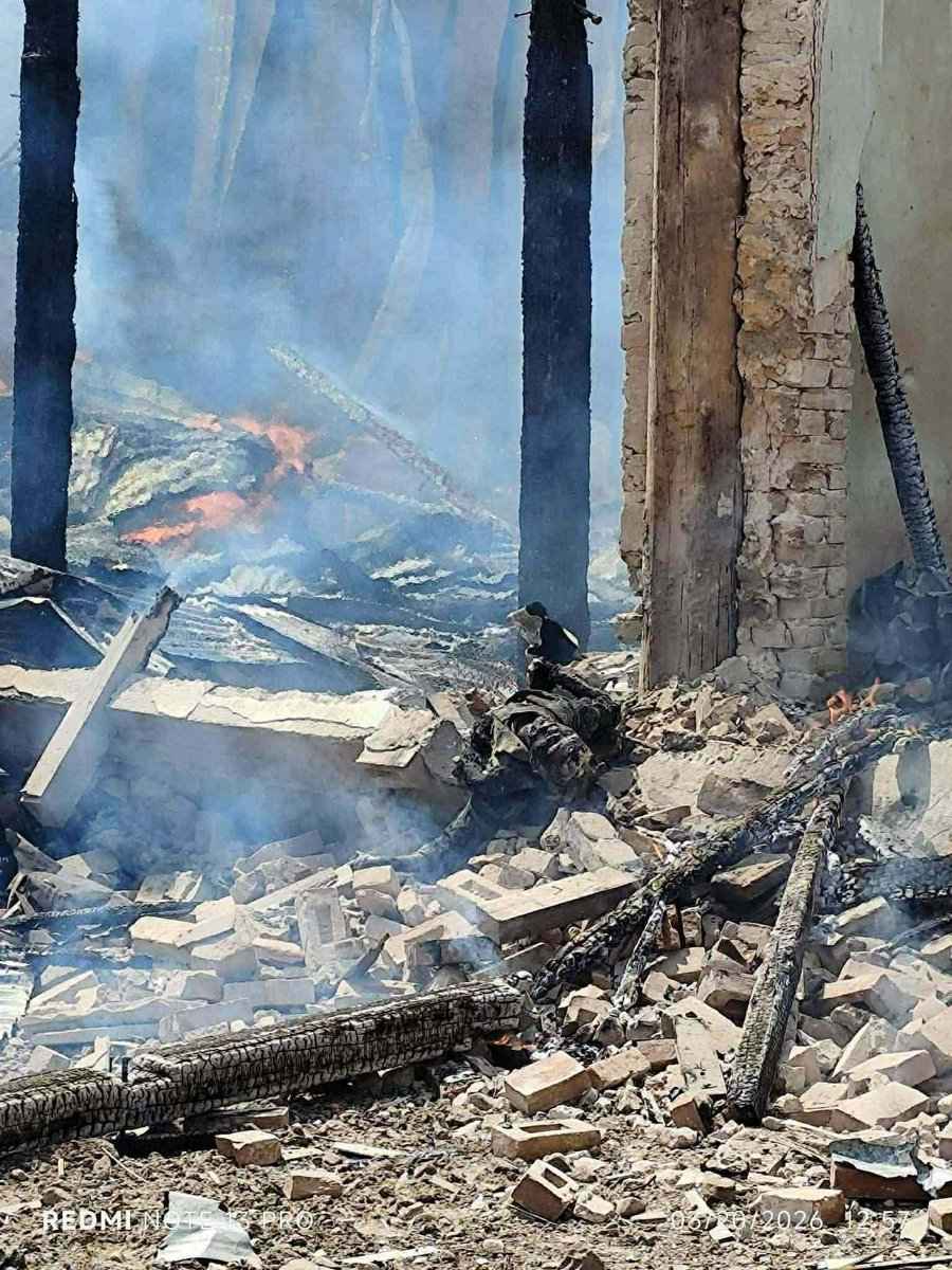 Robert Minn Khant tweet media