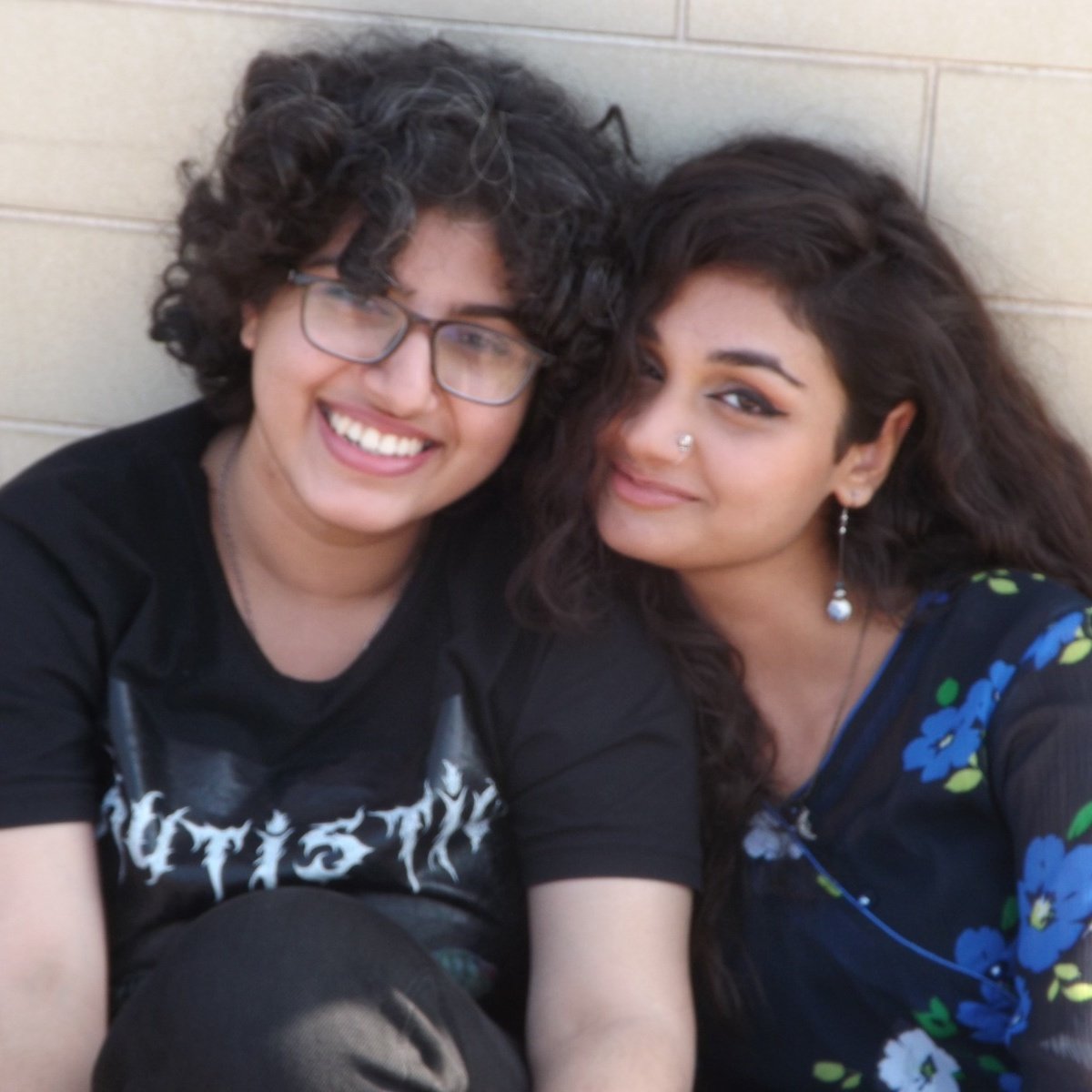 purple autistic hatsune miku tweet media