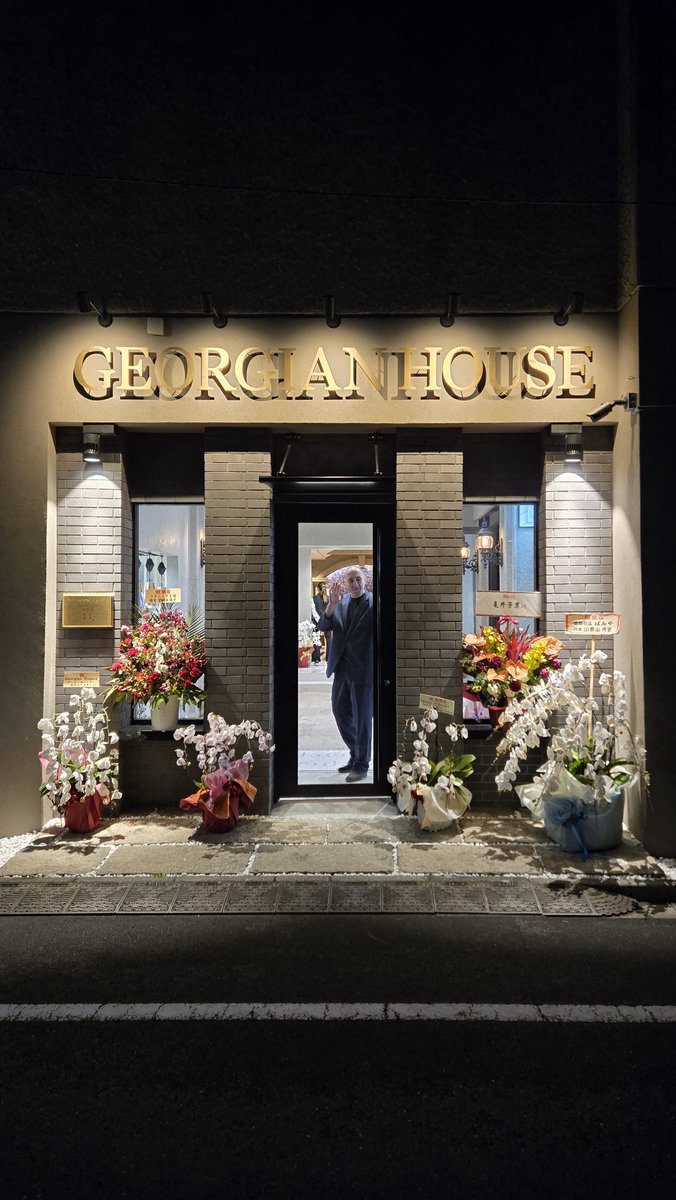 ebimax08 tweet media