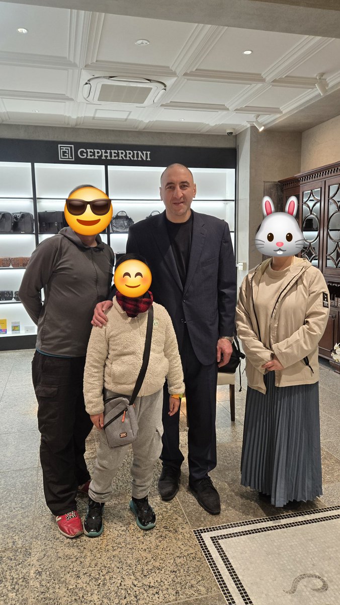 ebimax08 tweet media