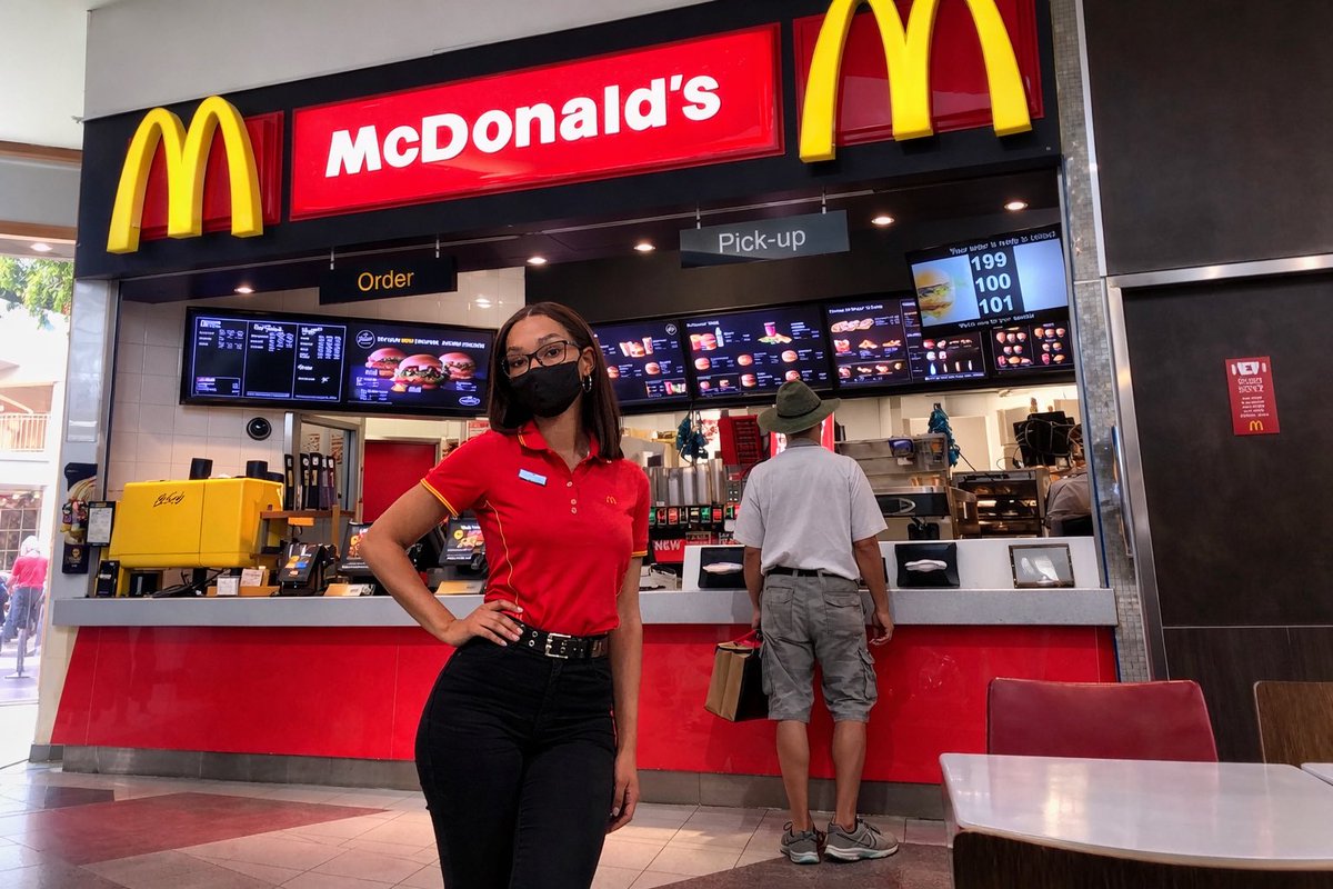 Stephanie tweet media