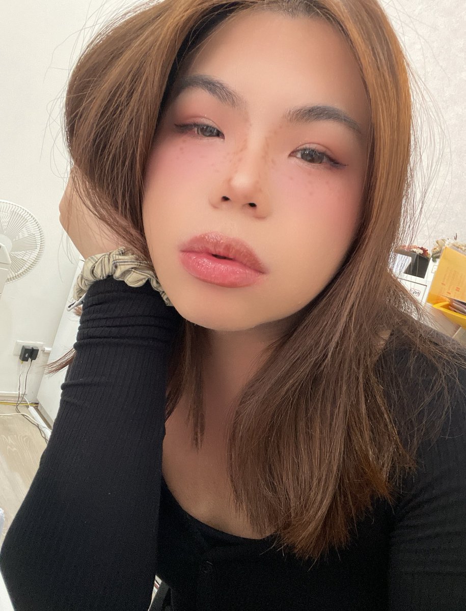 Bite • 咬咬 🧴 tweet media