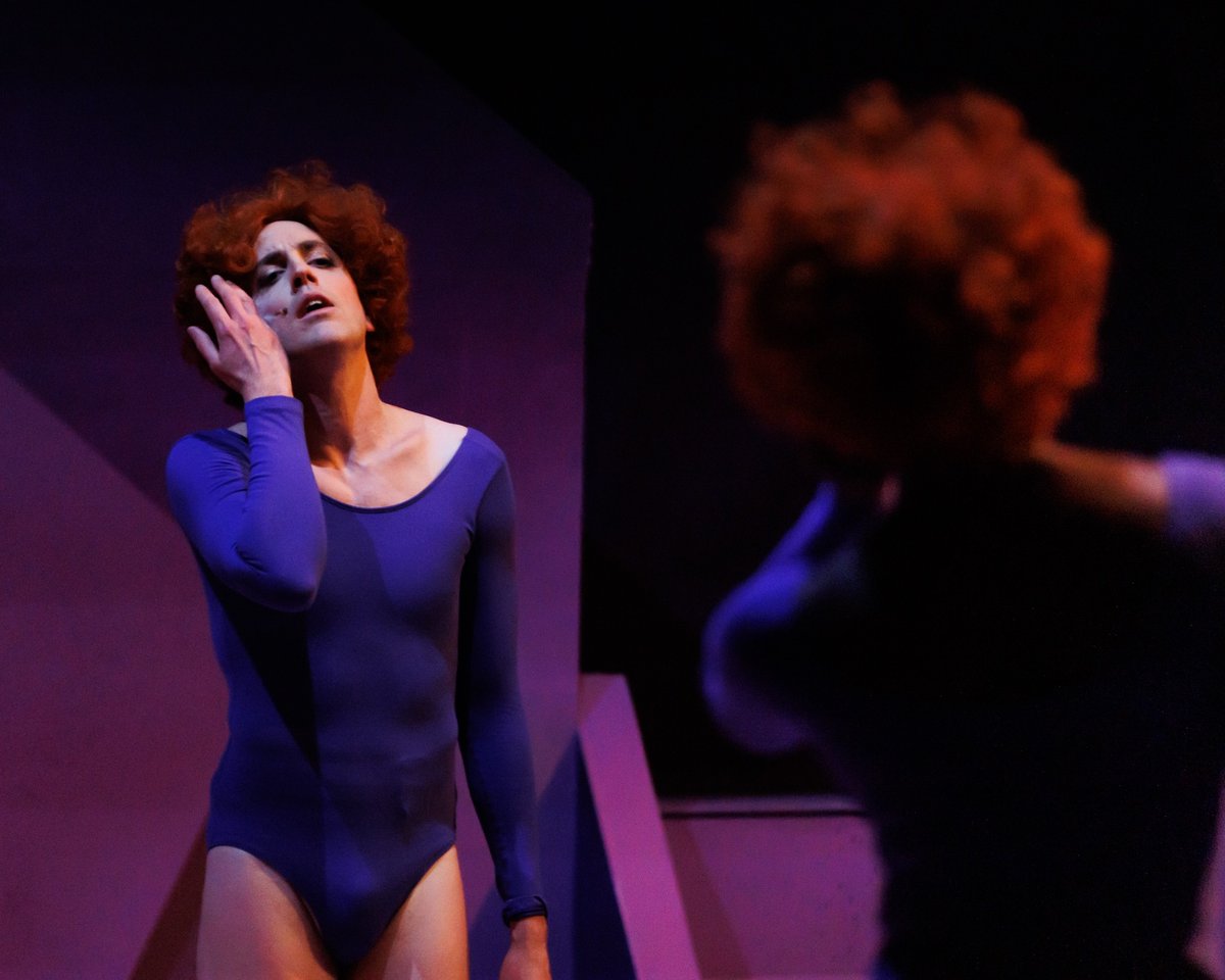 BuzzCenterStage tweet media