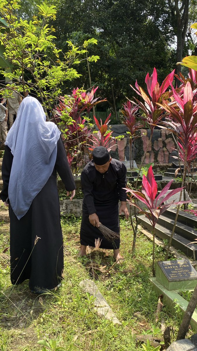 auliyaabd's tweet photo. minal minul gaez https://t.co/1VagqQd5Db