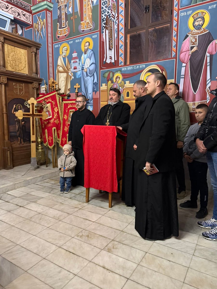 Литургија пређеосвећених дарова у Факовићима. 

Даруј и нама, Господе благи, да се добрим подвигом подвизавамо, да ток Поста завршимо, веру неокрњену сачувамо, главе невидљивих змија сатремо, да се победитељи греха јавимо, и да неосуђено достигнемо поклонити се и светом Васкрсењу