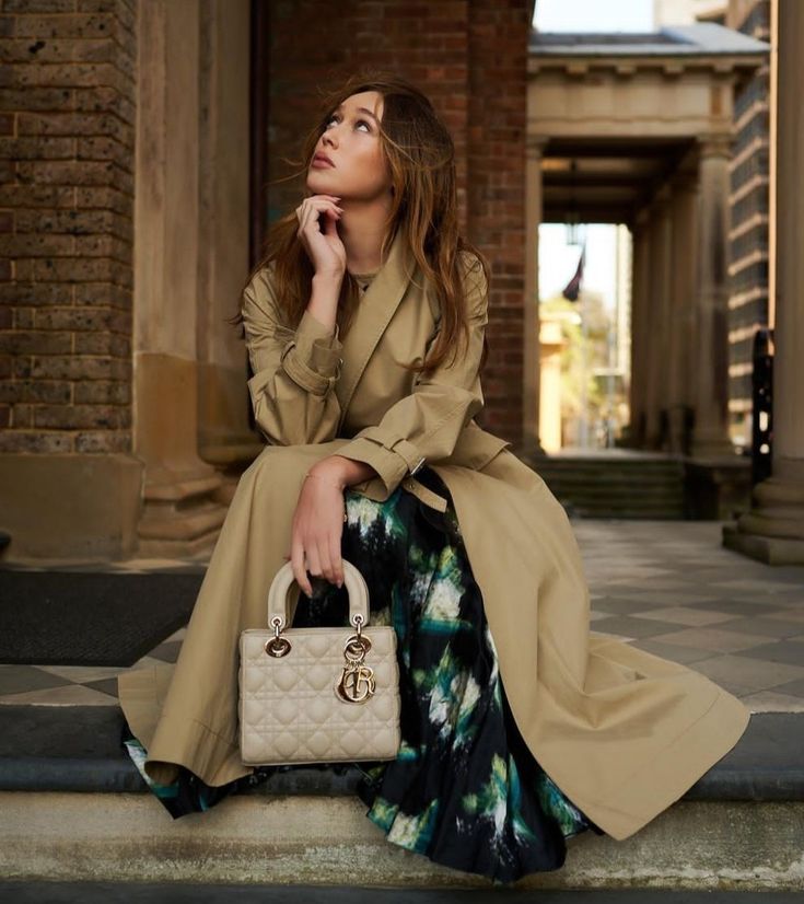 hourly alycia tweet media